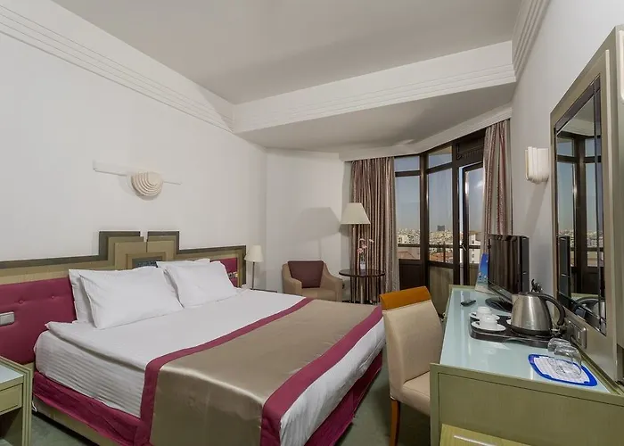 Oezkaymak Falez 호텔