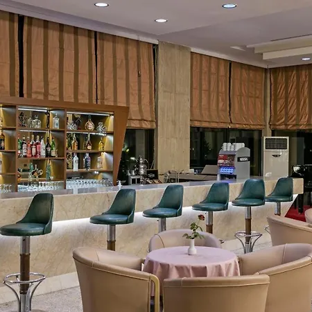 Oezkaymak Falez Анталья